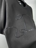 “Christian Dior” Ribbon Logo Classic Fit T-Shirt (Черно) - Image 4